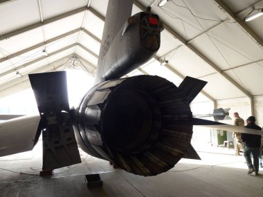 Afganistan askeri uçakları, İHA 'lar, silah eğitimi ve tank operasyonları ve 2019 yazında ve savaş sezonunda özel kuvvetler