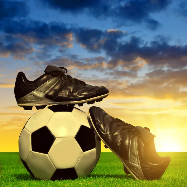 Soccer ball and shoes — Stock Photo, Image