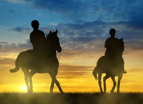 Silhouette zwei Reiter zu Pferd — Stockfoto