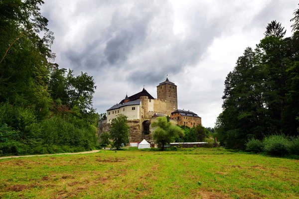 Kost Castle Tsjechië August 2020 Uitzicht Vanaf Plakanek Valley Gotisch — Stockfoto