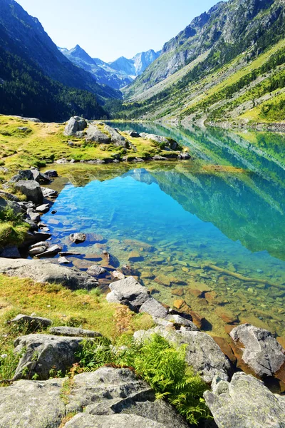 Hautes Pyrenees Bölümü Fransa Avrupa Daki Köyün Yakınlarındaki Gaube Gölü — Stok fotoğraf