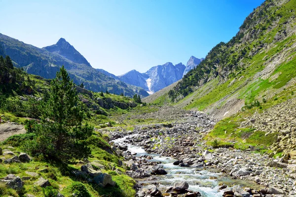 Güzel Yaz Dağ Manzarası Fransız Pyrenean Inın Yüksek Zirvesi Olan — Stok fotoğraf