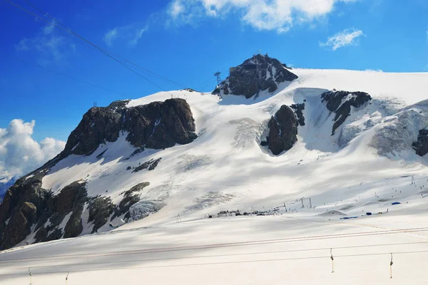 クラインマッターホルンと山の風景 イタリアのValle Aostaの高原ローザからの眺め — ストック写真