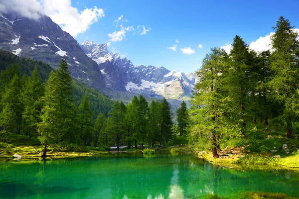 Vista Del Lago Lago Blu Cerca Breuil Cervinia Val Aosta — Foto de Stock