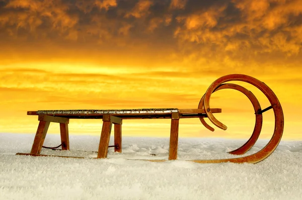 Vecchia slitta di legno — Foto Stock