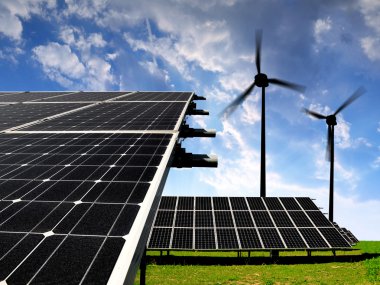Güneş enerjisi panelleri ile rüzgar türbinleri