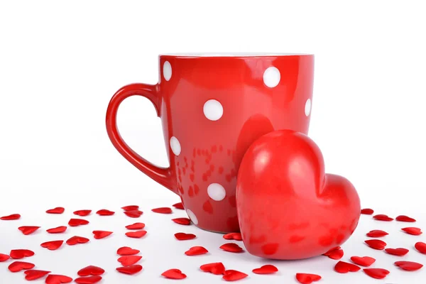 Taza roja y corazón — Foto de Stock