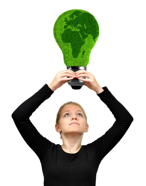 Chica sosteniendo en las manos bombilla de energía ecológica — Foto de Stock