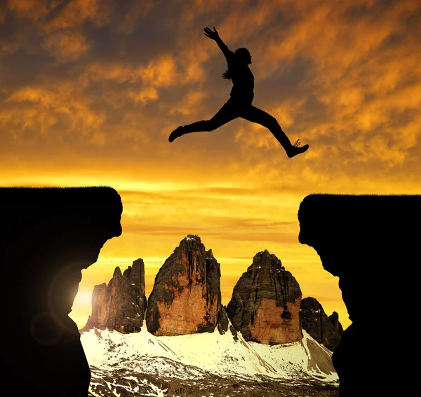 Kız farkı atlama siluet