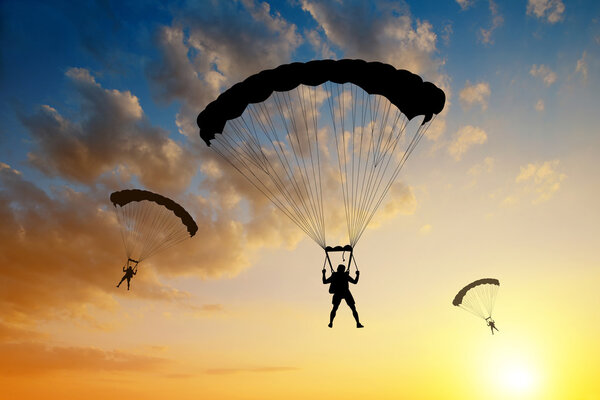 parachutist landing