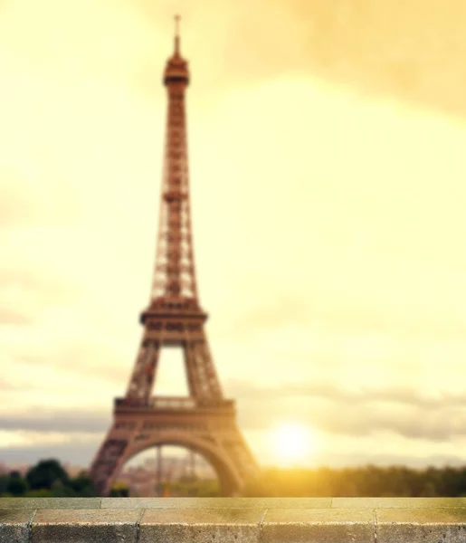 Blurred of Eiffel tower in Paris — Stock Photo, Image