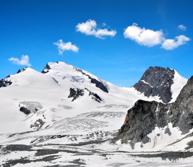 Strahlhorn ve Rimpfischhorn Pennine Alpleri'nde