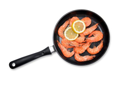 Tavada karides ve limon ile
