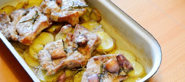 kavrulmuş domuz eti boyun