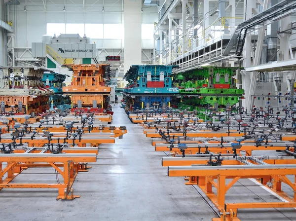 Skoda Auto factory hall — Stock Photo, Image