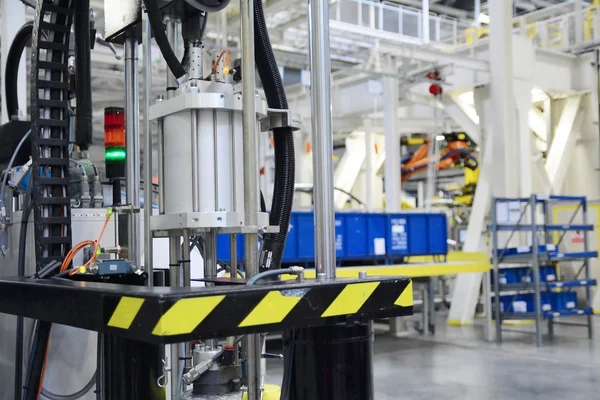 Máquina herramienta en la fábrica — Foto de Stock