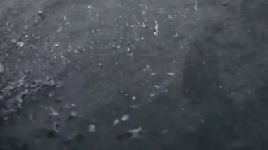 Khao Sok Milli Parkı su damlaları