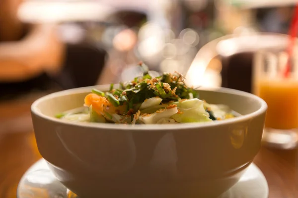 Vejetaryen sebze çorbası