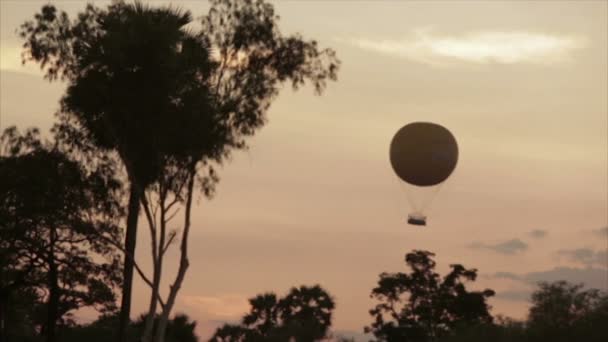 Balloon sunset — Stock Video