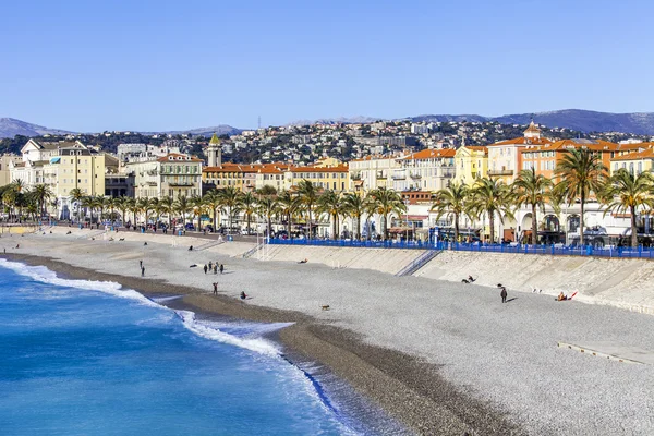 NICE, FRANCE, on JANUARY 13, 2016. City landscape. Promenade des Anglais. Winter day. — Stock Photo, Image