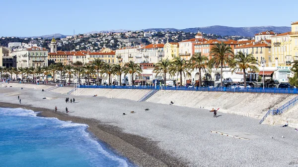 NICE, FRANCE, on JANUARY 13, 2016. City landscape. Promenade des Anglais. Winter day. — Stock Photo, Image