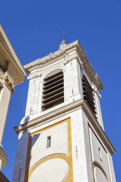 Niza, FRANCIA, el 13 de enero de 2016. Una antigua torre en la parte histórica de la ciudad — Foto de Stock