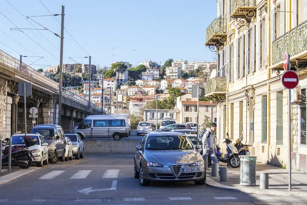 Nice, Francja, na 13 stycznia 2016 r. Typowy widok miejski. — Zdjęcie stockowe