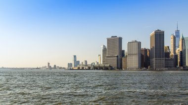 New York, ABD, 7 Mart 2016 üzerinde. Gökdelenler Manhattan '. Denizden bir şehir panoraması
