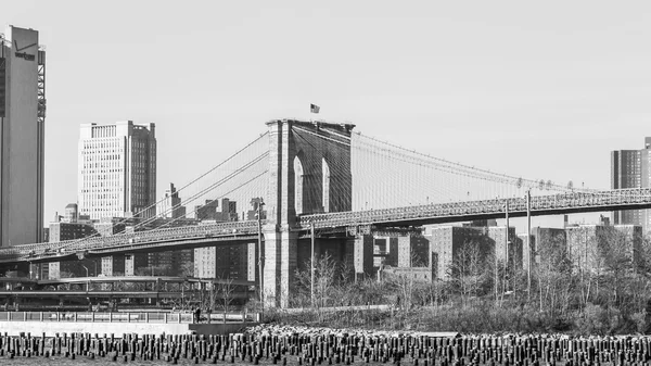 NEW YORK, USA, on MARCH 7, 2016. Urban view. Brooklyn Bridge — Stock Photo, Image