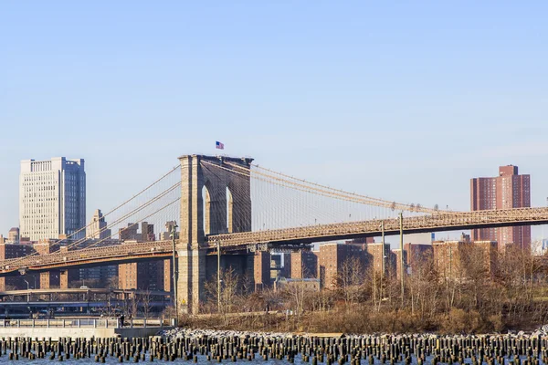 New York, ABD, 7 Mart 2016 'da. Şehir manzarası. Brooklyn Köprüsü — Stok fotoğraf