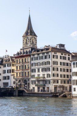 Zürih, İsviçre, üzerinde 26 Mart 2016. Bahar sabahı tipik kent görünümünde. Set of mimari kompleks