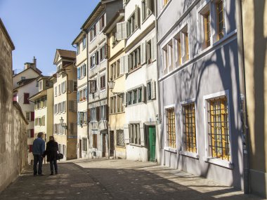 Zürih, İsviçre, üzerinde 26 Mart 2016. Bahar sabahları tipik kentsel görünümü