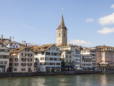 Zürih, İsviçre, üzerinde 26 Mart 2016. Bahar sabahı tipik kent görünümünde. Set of mimari kompleks