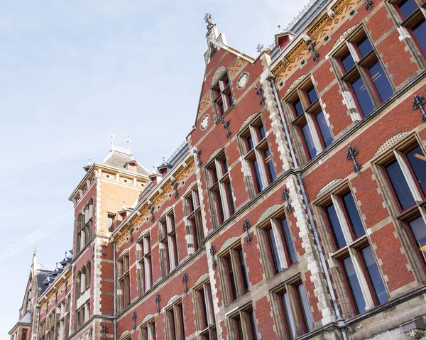 Amsterdam, Nederland op 1 April 2016. Typische architectonische details van huizen Xvii-Xviii van bouw — Stockfoto