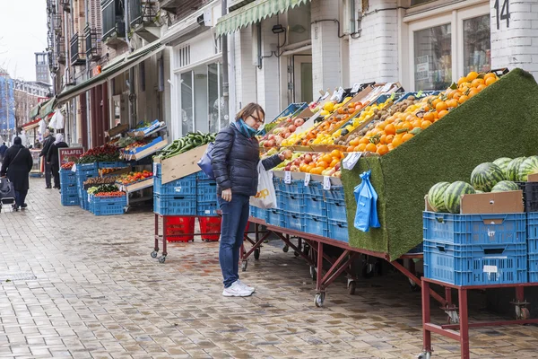 Amsterdam, Hollanda üzerinde 27 Mart 2016. Tipik kentsel görünümü. — Stok fotoğraf