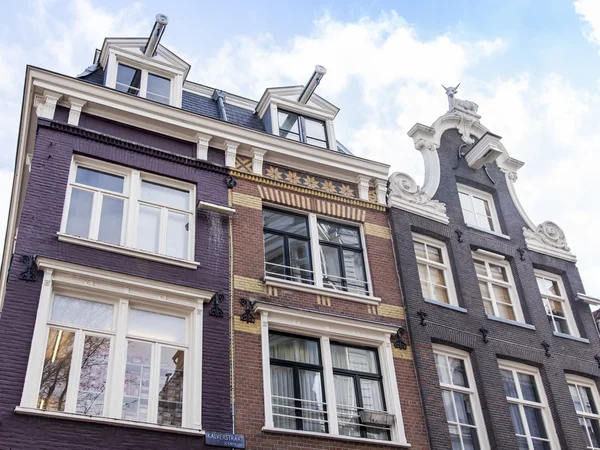 2016 年 3 月 27 日にアムステルダム、オランダ。典型的なアーキテクチャの詳細は住宅建設の十七-十八 — ストック写真