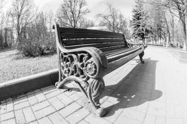 Pushkino, Rusya, üzerinde 19 Nisan 2016. Şehir manzarası. Bahar günü Bulvarı'ndaki.