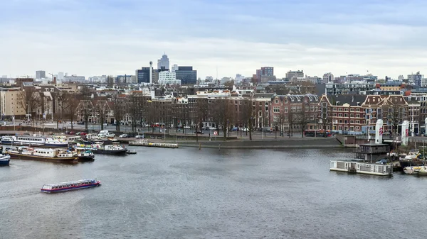 Amsterdam, Nizozemsko na 27 březen 2016. Typický městský pohled shora — Stock fotografie