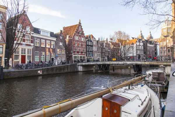 AMSTERDAM, PAESI BASSI il 27 marzo 2016. Vista urbana tipica . — Foto Stock