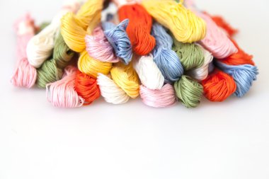 Çok renkli konu nakış için