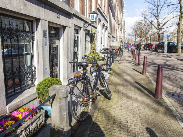 AMSTERDAM, NETHERLANDS on MARCH 27, 2016. Typical urban view. — Stock Photo, Image