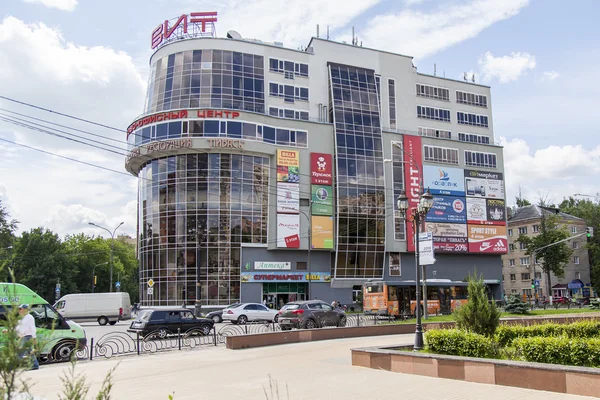 PUSHKINO, RUSIA, 30 de mayo de 2016. Paisaje urbano . — Foto de Stock