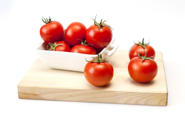 Bir tablo üzerinde taze kiraz domates — Stok fotoğraf