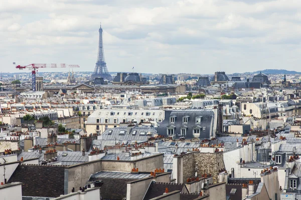 Paris, Frankreich, am 6. Juli 2016. Stadtpanorama. Blick aus der Übersichtsgalerie des Centre Georges Pompidou — Stockfoto