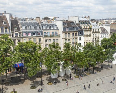 Paris, Fransa, 6 Temmuz 2016. Şehir panoraması. Anket Centre Georges Pompidou Galerisi'nden görüntülemek