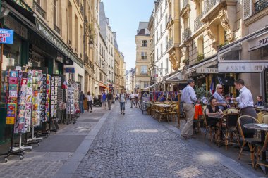 Paris, Fransa, üzerinde 12 Temmuz 2016. Tipik kentsel görünümü. 