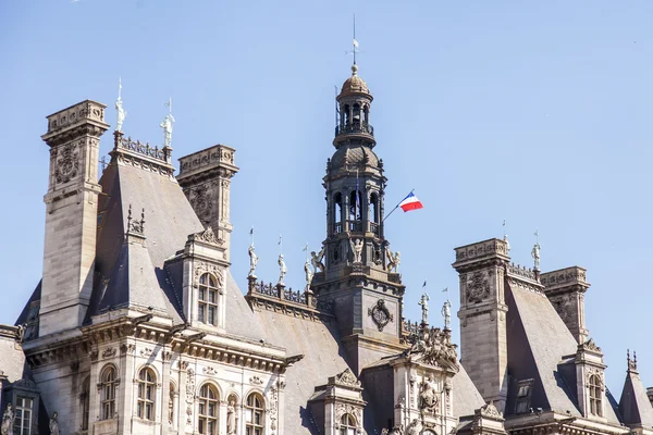 PARIS, FRANCE, on JULY 6, 2016. City town hall, architectural fragment — Stock Photo, Image