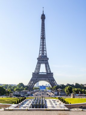 Paris, Fransa, 7 Temmuz 2016. Eyfel Kulesi - bir şehrin ana sights. Trokadero görünümünden