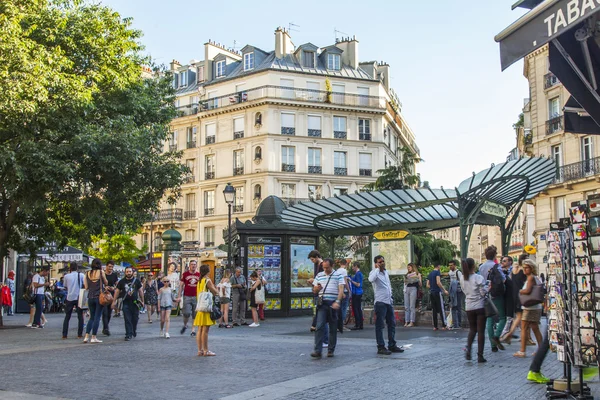 Párizs, Franciaország, a július 7-én 2016-ban. Városi kilátás. Design, a Chatelet metróállomás bejárata — Stock Fotó