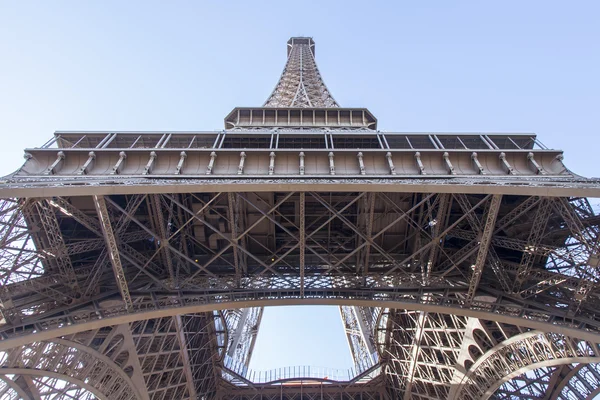 Париж, Франція, на 7 липня 2016. Ейфелева вежа - одна з головних визначних пам'яток міста символ. — стокове фото